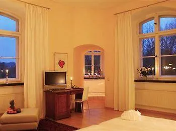 Hotel Schloss Spyker 3*