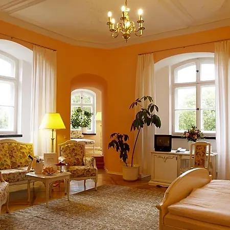 Schloss Spyker Hotel 3*