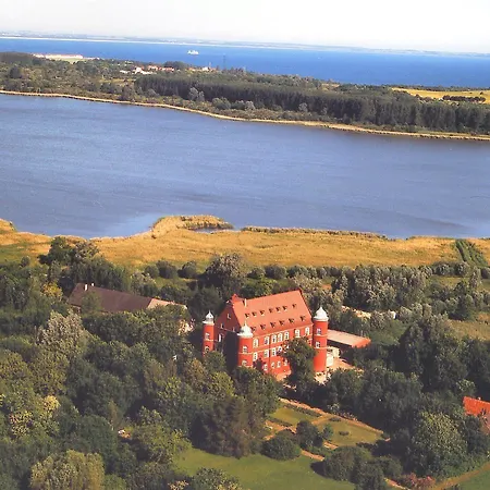Hotel Schloss Spyker 3*