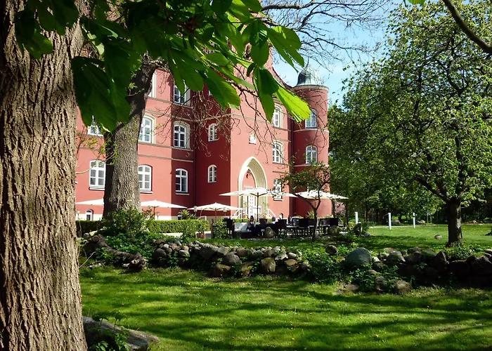 Schloss Spyker Glowe